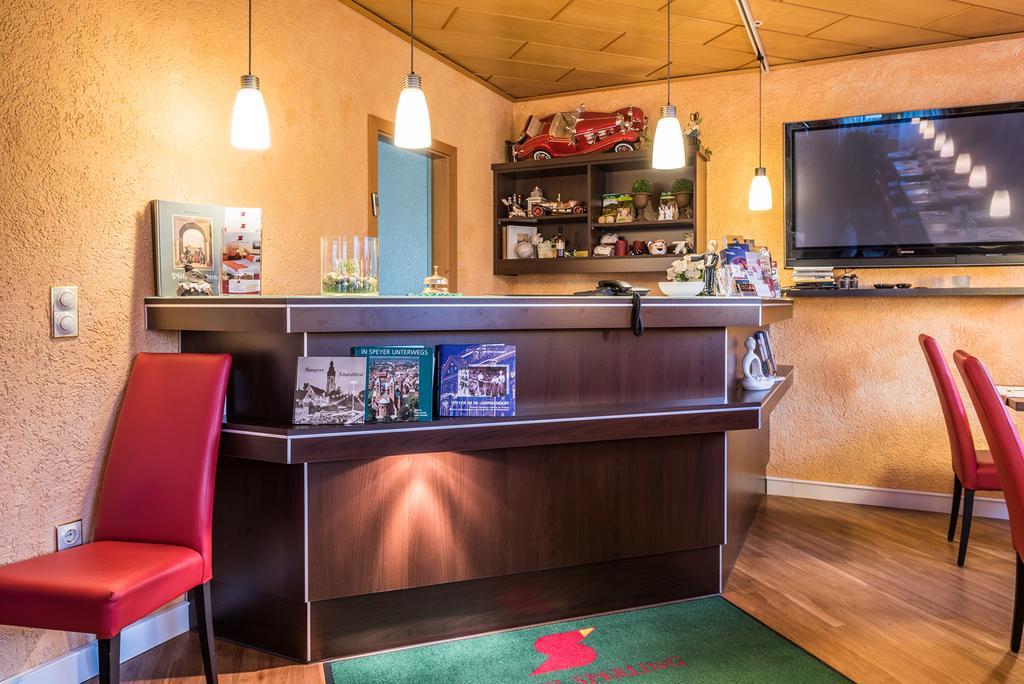 Hotel Sperling Mit E-ladestation Speyer